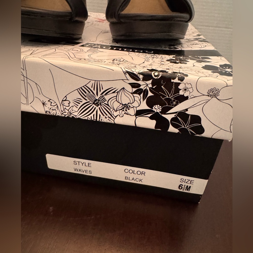 Chinese Laundry Black Women's Heeled Sandals - Picture 2 of 6